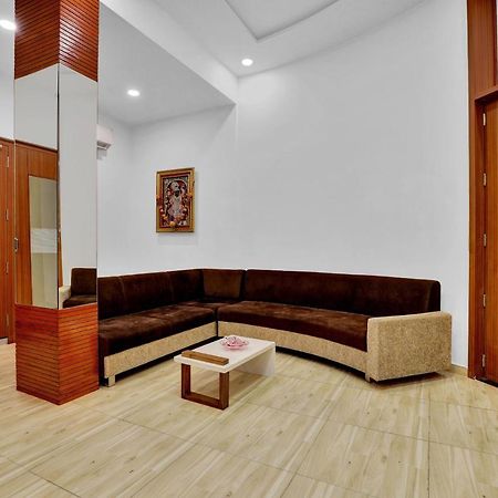 Collection O 83344 Hotel New River Rajkot Exterior photo